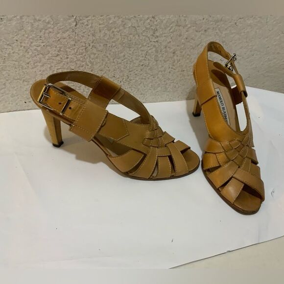 Manolo Blahnik strappy Tan Slingback open toe Heels size 38 - Picture 2 of 8